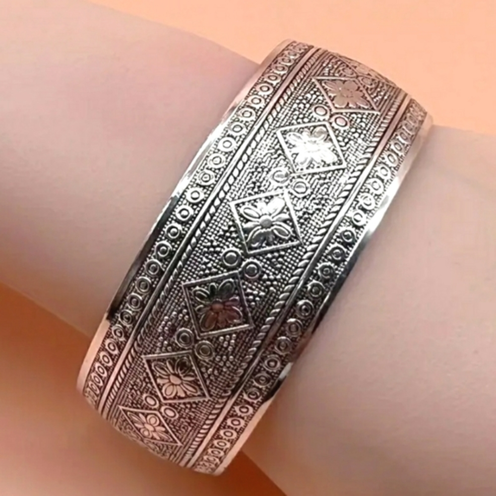 NEW Silver Boho Tibetin Cuff Bangle Bracelet